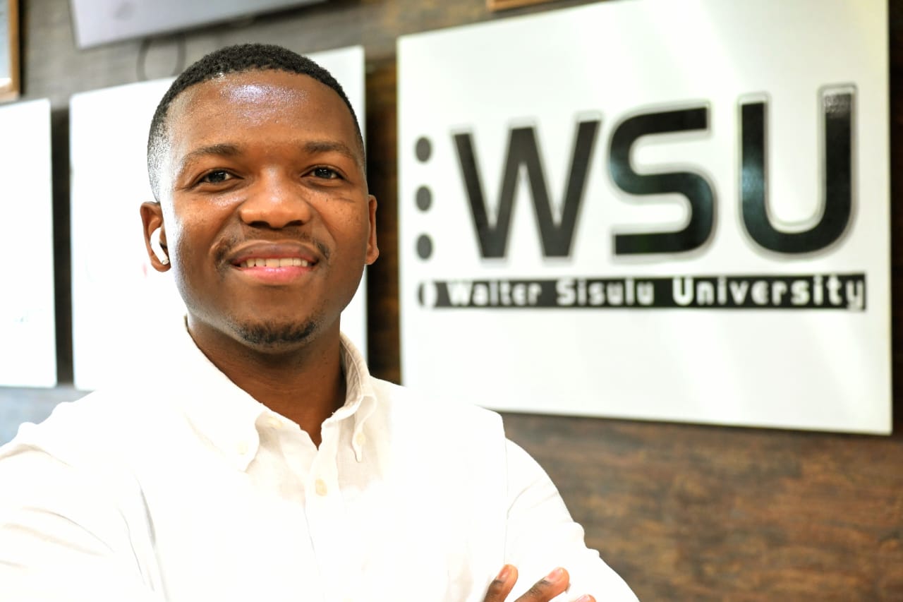 ACCOUNTING SCIENCES HEAD RECEIVES TOP HONOR AS SAICA 35 UNDER 35 OVERALL WINNER