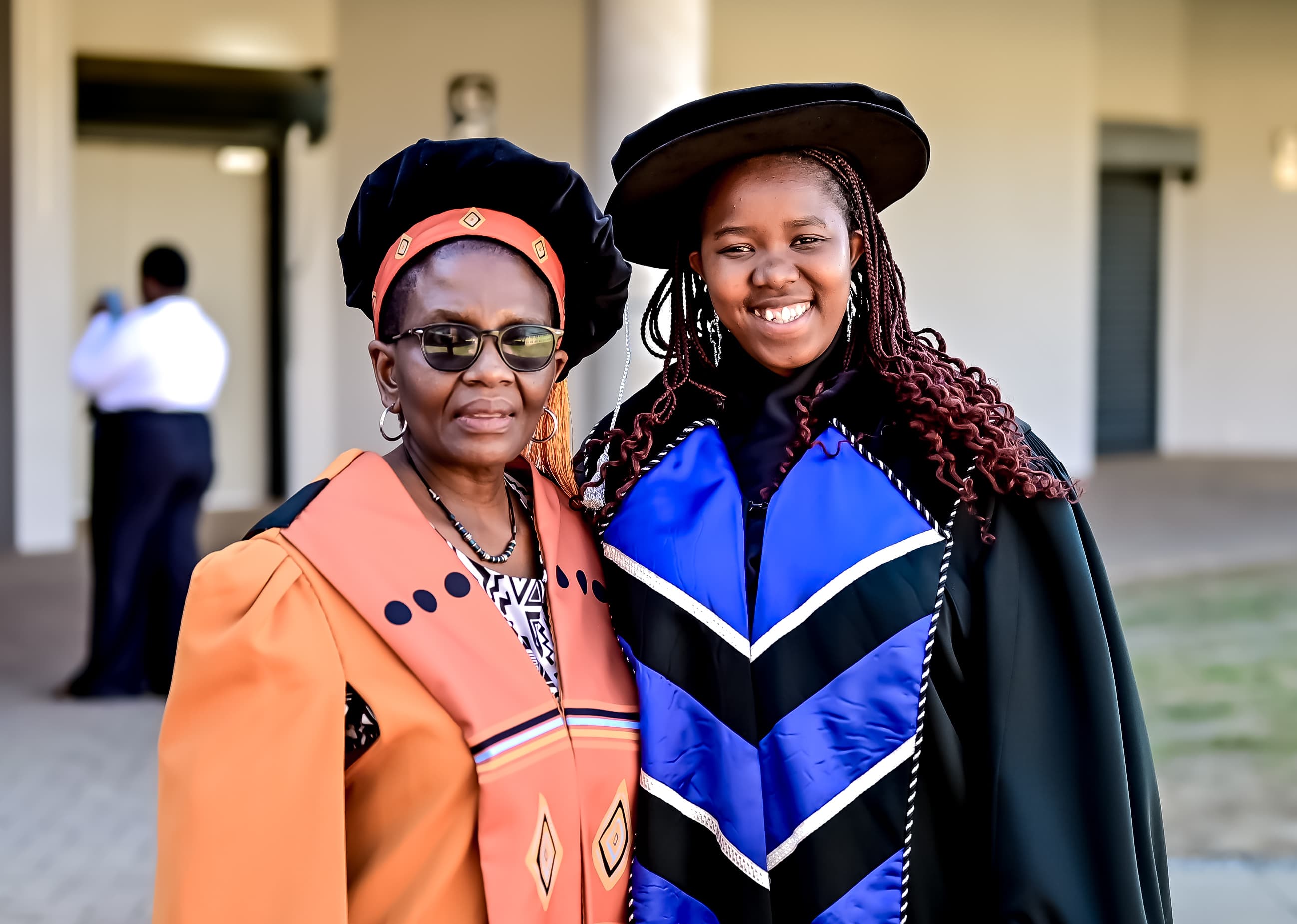 ISRC President Balungile Madikizela with WSU Vice-Chancellor Professor Rushiella Nolundi Songca at the May 2024 WSU Graduation. MADIKIZELA CALLS FOR COLLECTIVE EFFORT TO COMBAT STUDENT HUNGER