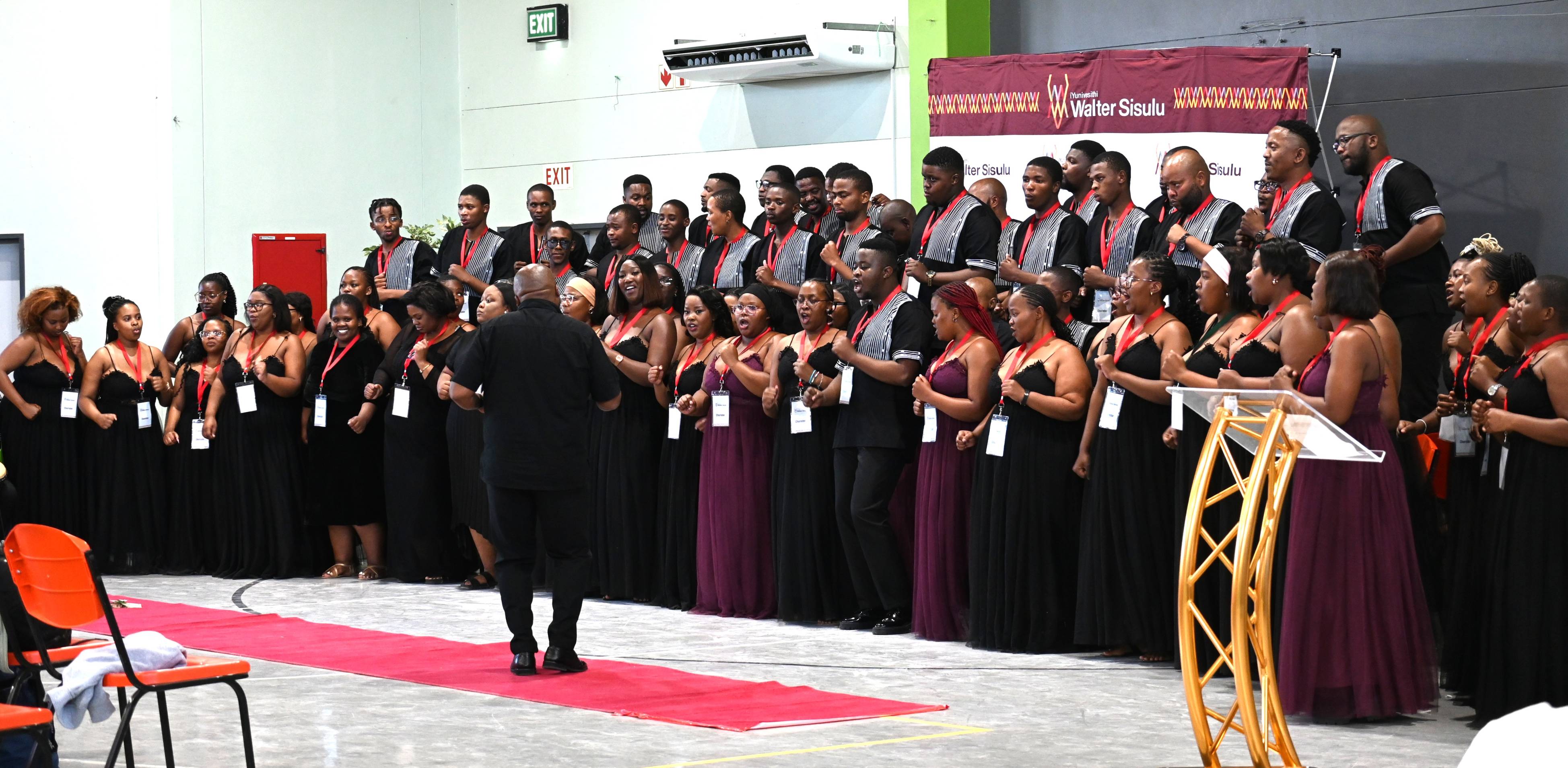 MUSIC_MOURNING_AND_MEMORY_AS_CHOIR_CONCERT_HONOURS_ALUMNUS_TETE.jpg