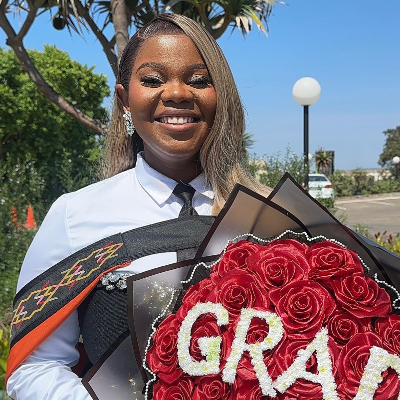 FROM SCIENCE TO 16 DISTINCTIONS: GRADUATE CONQUERS UNFAMILIAR ACADEMIC TERRITORY